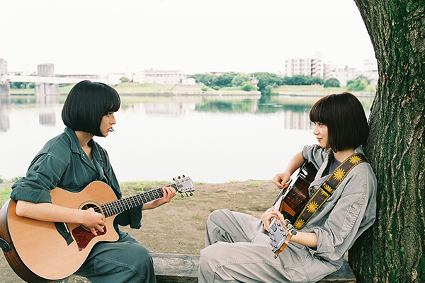 映画『さよならくちびる』小松菜奈／門脇麦