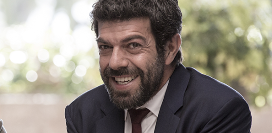 映画『家族にサルーテ！イスキア島は大騒動』ピエルフランチェスコ・ファビーノ