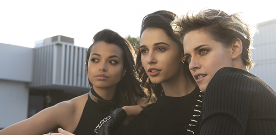 映画『チャーリーズ・エンジェル』クリステン・スチュワート／ナオミ・スコット／エラ・バリンスカ