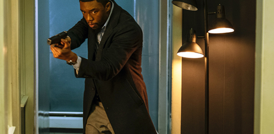 映画『21ブリッジ』チャドウィック・ボーズマン