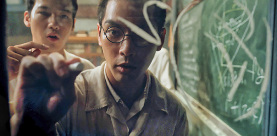 映画『映画 太陽の子』柳楽優弥／葉山奨之