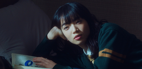 映画『恋する寄生虫』小松菜奈