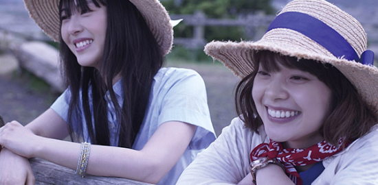 映画『やがて海へと届く』岸井ゆきの／浜辺美波