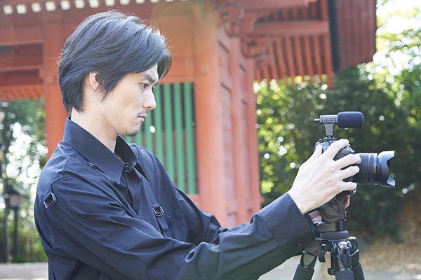 映画『神は見返りを求める』栁俊太郎