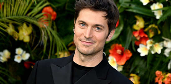 映画『チケット・トゥ・パラダイス』ワールドプレミア、リュカ・ブラヴォー