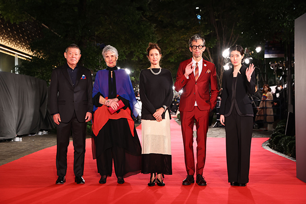 第35回東京国際映画祭、コンペティション審査委員：柳島克己、マリークリスティーヌ・ドゥ・ナヴァセル、ジュリー・テイモア、ジョアン・ペドロ・ロドリゲス、シム・ウンギョン