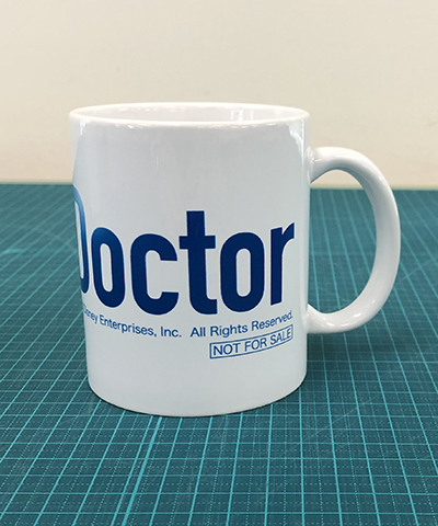 【ARUARU海ドラDiner】プレゼント：『グッド・ドクター 名医の条件』マグカップ、右側面