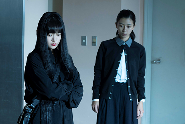 映画『十二人の死にたい子どもたち』杉咲花／黒島結菜