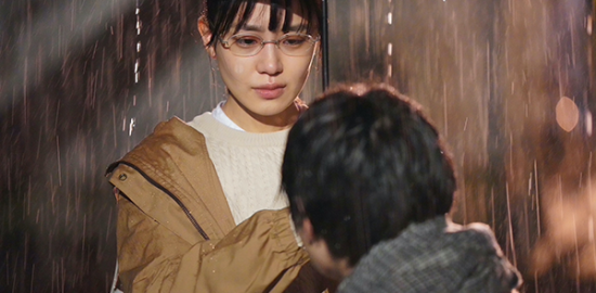映画『先生の白い嘘』奈緒
