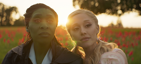 映画『ウィキッド ふたりの魔女』シンシア・エリヴォ／アリアナ・グランデ