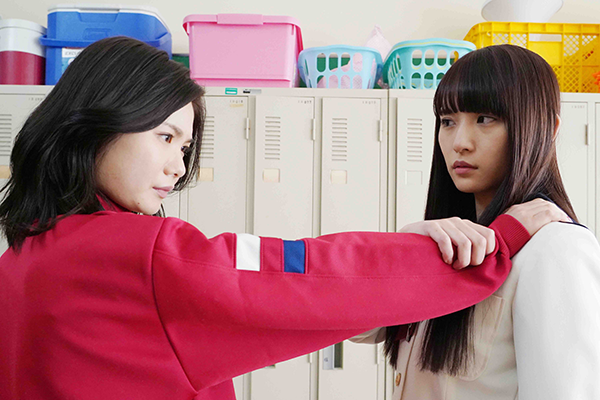 ドラマ『悪魔とラブソング』浅川梨奈／小野花梨