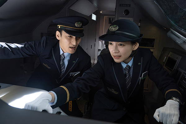 Netflix映画『新幹線大爆破』草彅剛/のん