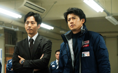 映画『フロントライン』小栗旬／松坂桃李