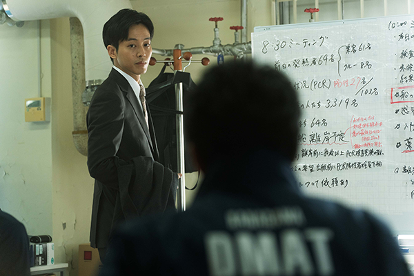 映画『フロントライン』松坂桃李