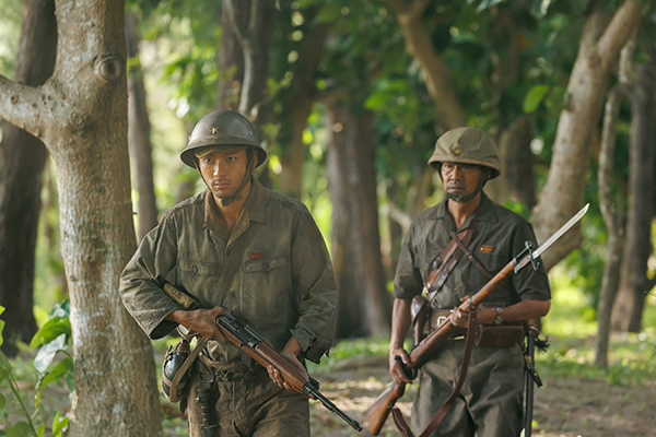 映画『木の上の軍隊』堤真一／山田裕貴