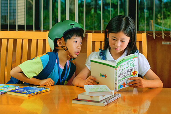 映画『ふつうの子ども』嶋田鉄太／瑠璃