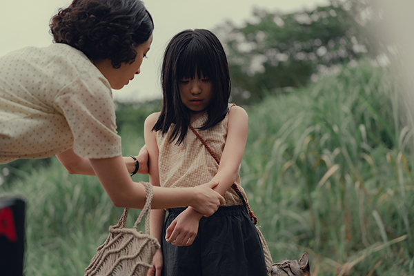 映画『遠い山なみの光』広瀬すず/鈴木碧桜