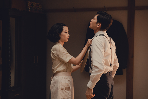 映画『遠い山なみの光』広瀬すず/松下洸平
