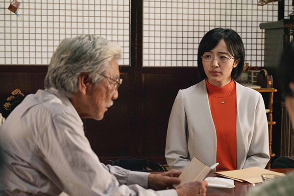 映画『火喰鳥を、喰う』森田望智/吉澤健