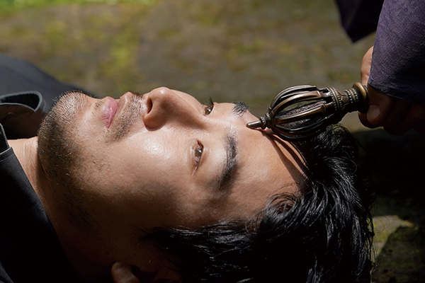 映画『次元を超える』松田龍平