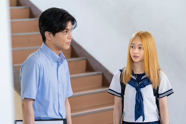 映画『金髪』岩田剛典/⽩⿃⽟季