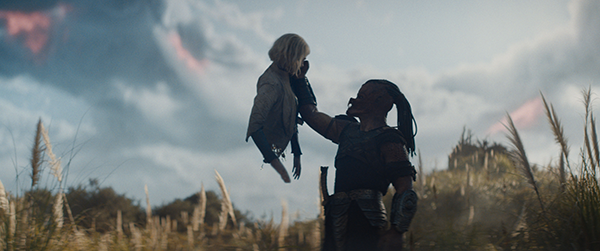 映画『プレデター:バッドランド』エル・ファニング