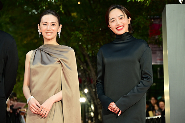 「第38回東京国際映画祭」レッドカーペット：『ナイトフラワー』北川景子／森田望智