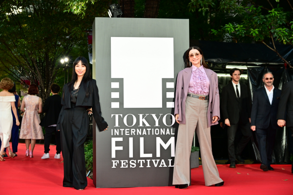 「第38回東京国際映画祭」レッドカーペット：『IN-I IN MOTION』ジュリエット・ビノシュ／MEGUMI