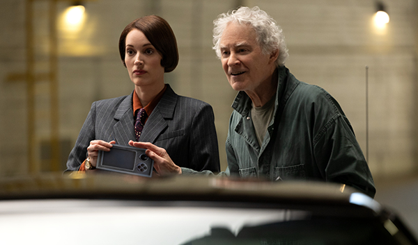 映画『ビューティフル・ジャーニー ふたりの時空旅行』ケビン・クライン/フィービー・ウォーラー=ブリッジ