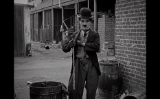 映画『チャップリン』チャーリー・チャップリン『キッド』の一場面