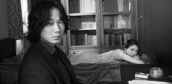 映画『星と月は天の穴』綾野剛／咲耶