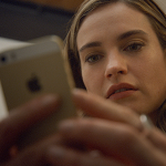 映画『スワイプ：マッチングの法則』リリー・ジェームズ