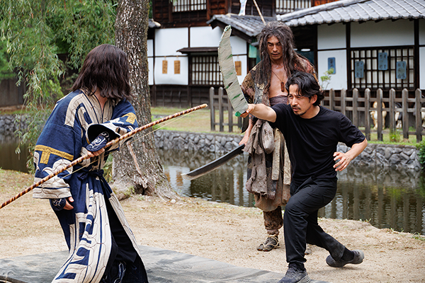 Netflixシリーズ『イクサガミ』メイキング、岡田准一/染谷将太/伊藤英明