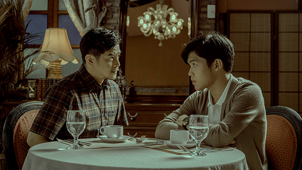 映画『アバウトアス・バット・ノット・アバウトアス』ロムニック・サルメンタ／イライジャ・カンラス