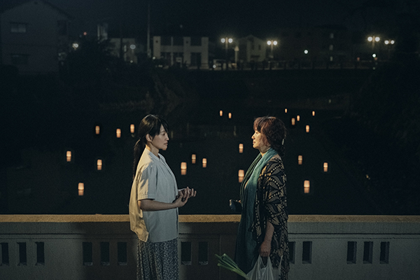 映画『架空の犬と嘘をつく猫』余貴美子