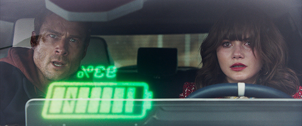 映画『ランニング・マン』グレン・パウエル/エミリア・ジョーンズ