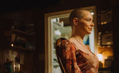 映画『ブゴニア』エマ・ストーン