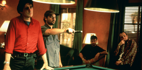 映画『ユージュアル・サスペクツ』ガブリエル・バーン／スティーヴン・ボールドウィン／ケヴィン・スペイシー／ケヴィン・ポラック