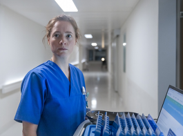 映画『ナースコール』レオニー・ベネシュ