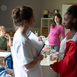 映画『そして彼女たちは』バベット・ヴェルベーク／エルザ・ウーベン／ジャナイナ・アロワ・フォカン／リュシー・ラリュエル／サミア・イルミ