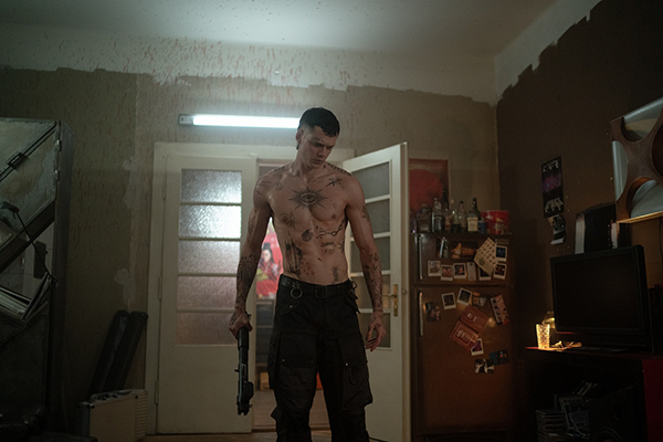 映画『ザ・クロウ』ビル・スカルスガルド