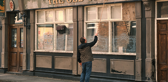 映画『オールド・オーク』デイヴ・ターナー／エブラ・マリ