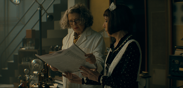 映画『ザ・ブライド！』アネット・ベニング