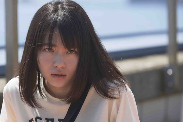 映画『五億円のじんせい』山田杏奈