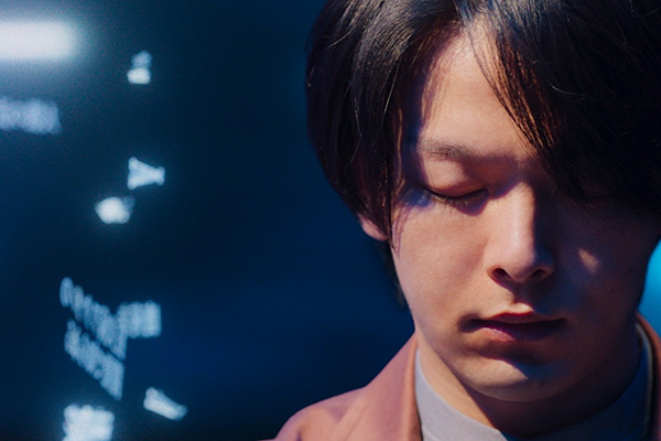 映画『君のクイズ』中村倫也
