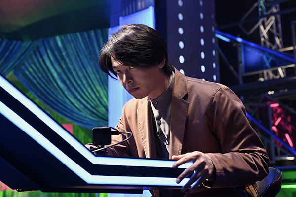 映画『君のクイズ』中村倫也