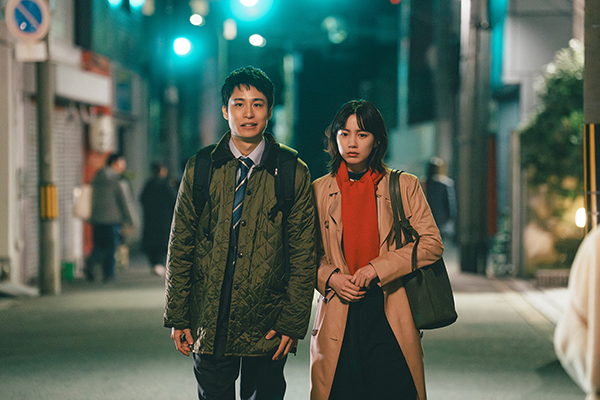 映画『平行と垂直 』のん