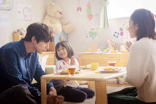 映画『私はあなたを知らない、』坂口健太郎/堀田真由/倉田瑛茉
