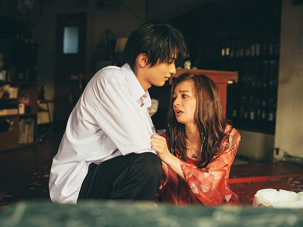 映画『汝、星のごとく』横浜流星/尾野真千子